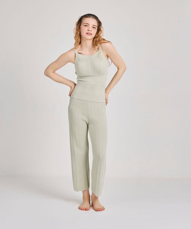 une nana cool とろみ素材がここちよいカップ付きキャミソール　moi room（モアルーム） オリーブ