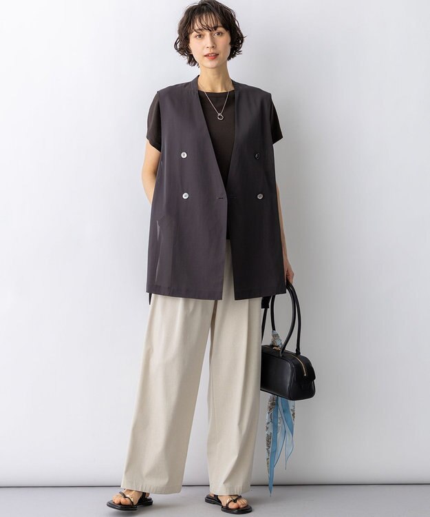 23区 【先行予約】ライトシアーマットクロス ノーカラー ジレ ダークブラウン系