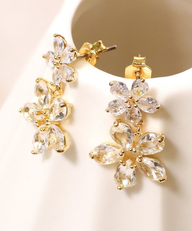 Tiaclasse ガラスダブルフラワーピアス ゴールド