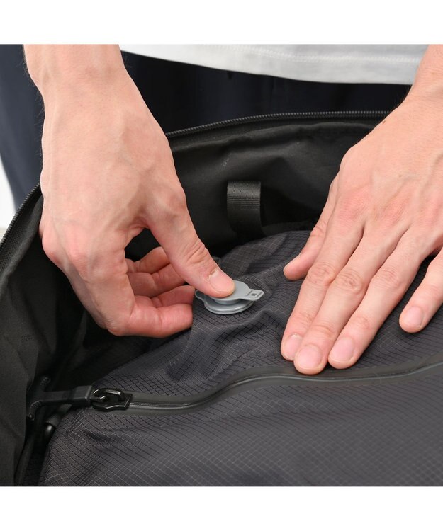 ACE BAGS & LUGGAGE 【雑誌掲載】 【真空圧縮】 ace. スペースオプト リュックサック B4サイズ 15.6インチPC 17902 エース ブラック