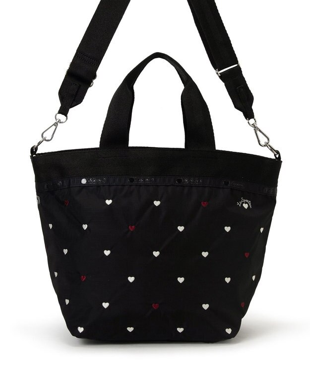 LeSportsac BUCKET TOTE/レッド/ホワイトハートEMB レッド/ホワイトハートEMB