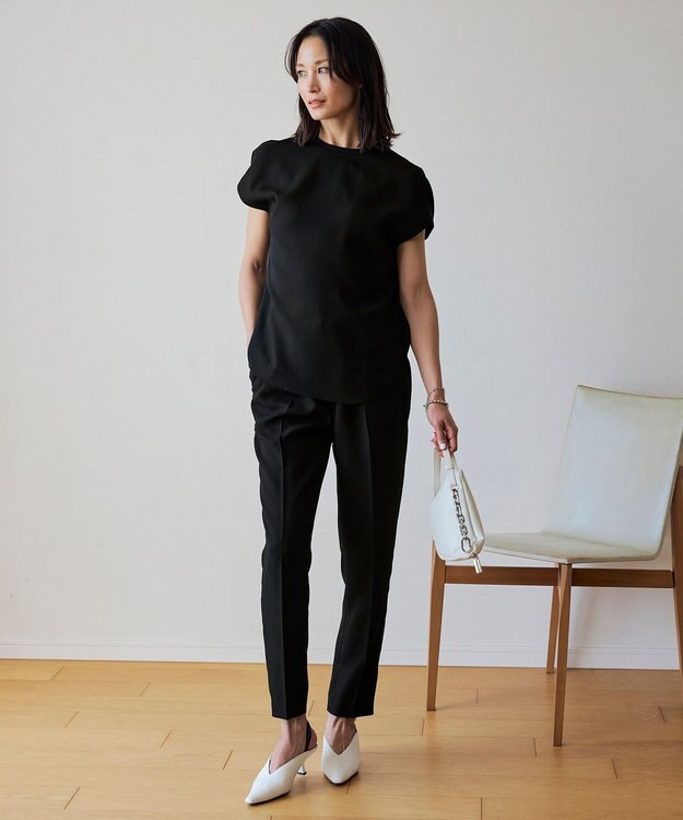 ICB 【洗える】FluidBackSatin ラウンドヘムプルオーバー ブラック系