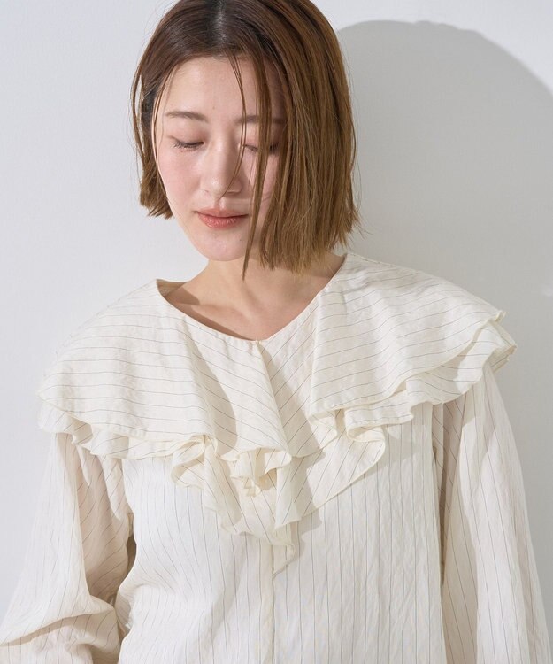 YECCA VECCA ストライプ柄ラッフルブラウス Stripe