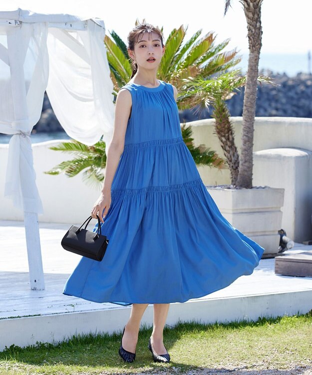 Tiaclasse 【本革】ショルダーストラップ付きスクエアミニバッグ ブラック