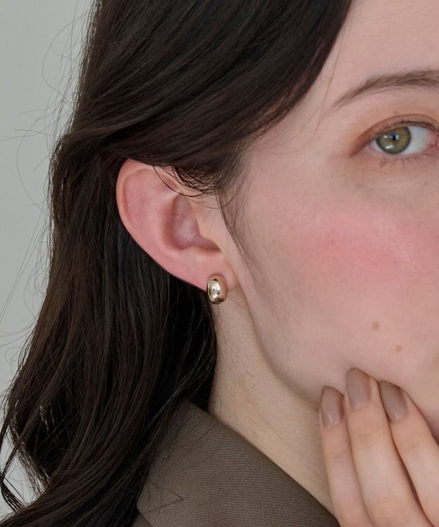 Phoebe 【金属アレルギー対応】オーバルフープスナップイヤリング　シャンパンゴールド シャンパンゴールド