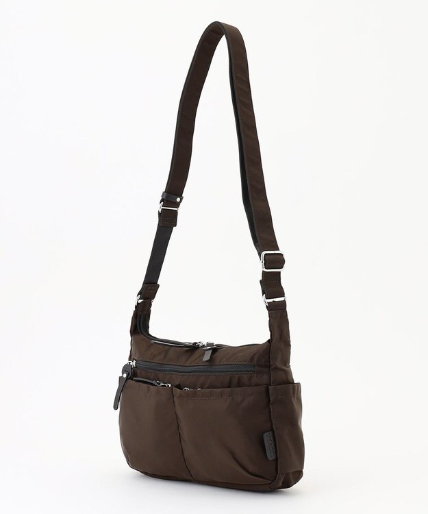 Y'SACCS トリプルポケットベーシックショルダー チョコ