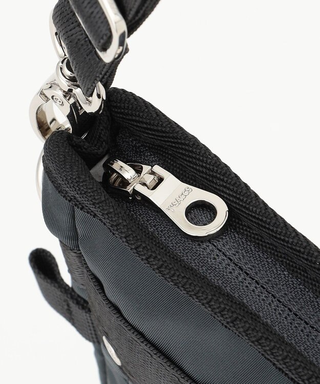 Y'SACCS テープデザイン　トラベルポシェット ダークグレー