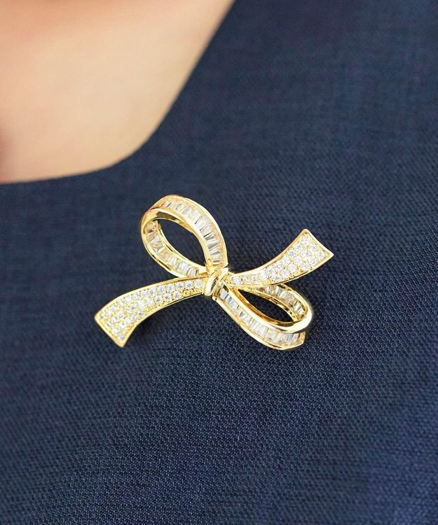 Tiaclasse   リボンモチーフブローチ ゴールド