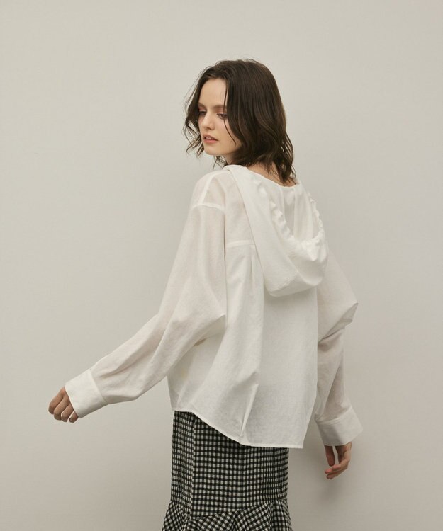 GRACE CONTINENTAL フードシャツ ホワイト