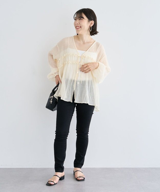 Green Parks Ｖネックフリルシアープリーツブラウス Off White