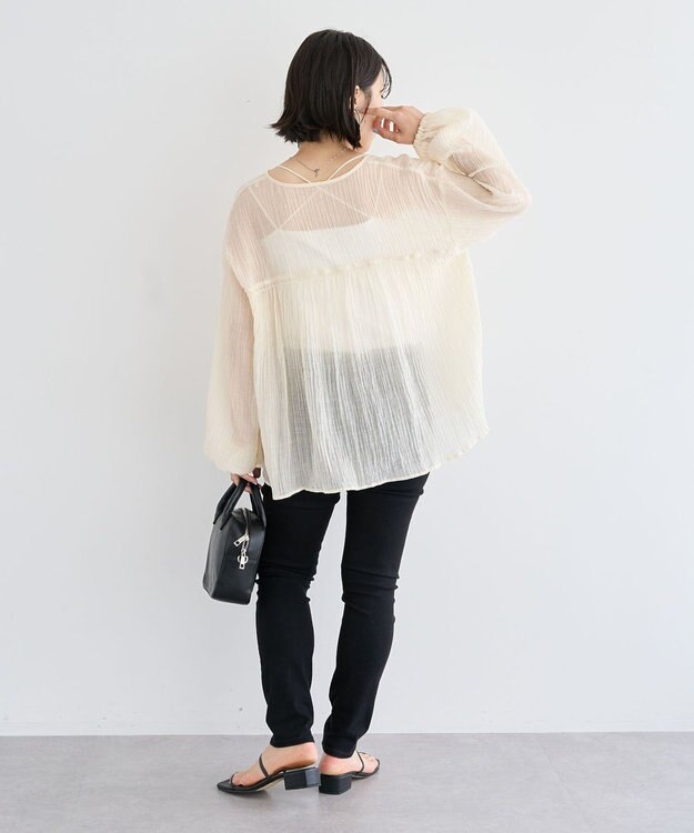 Green Parks Ｖネックフリルシアープリーツブラウス Off White