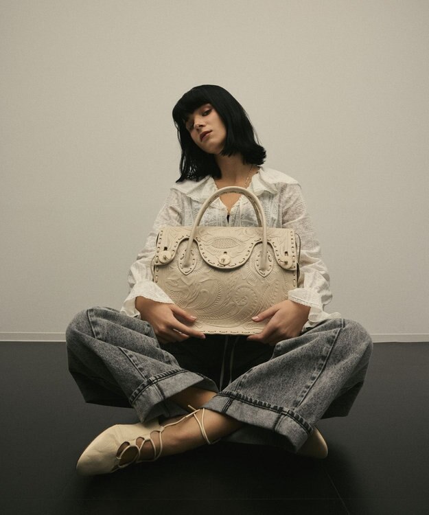 GRACE CONTINENTAL Maestra M エクリュ