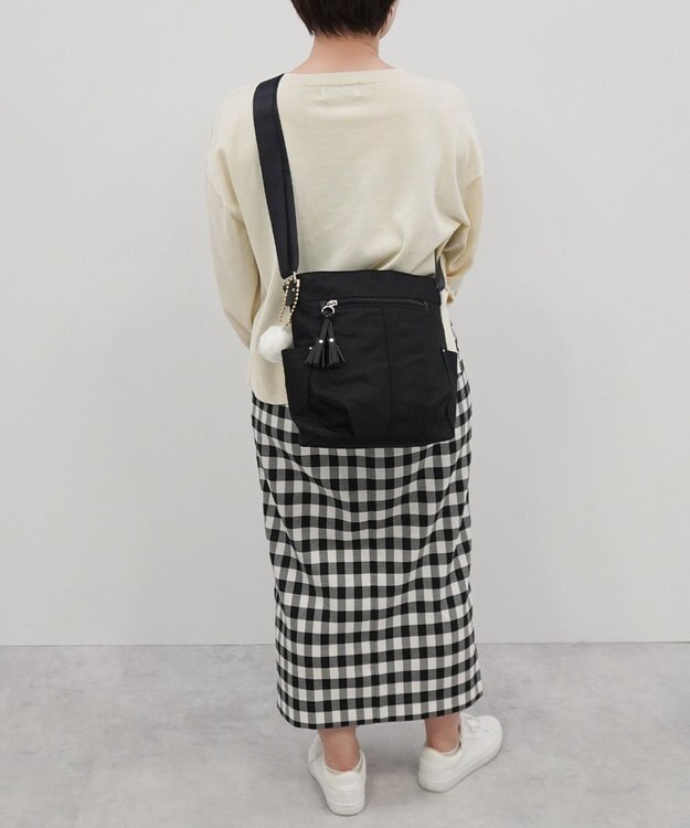 ACE BAGS & LUGGAGE kanana project collection タッセル-e ショルダーバッグ 縦 68871 ブラック