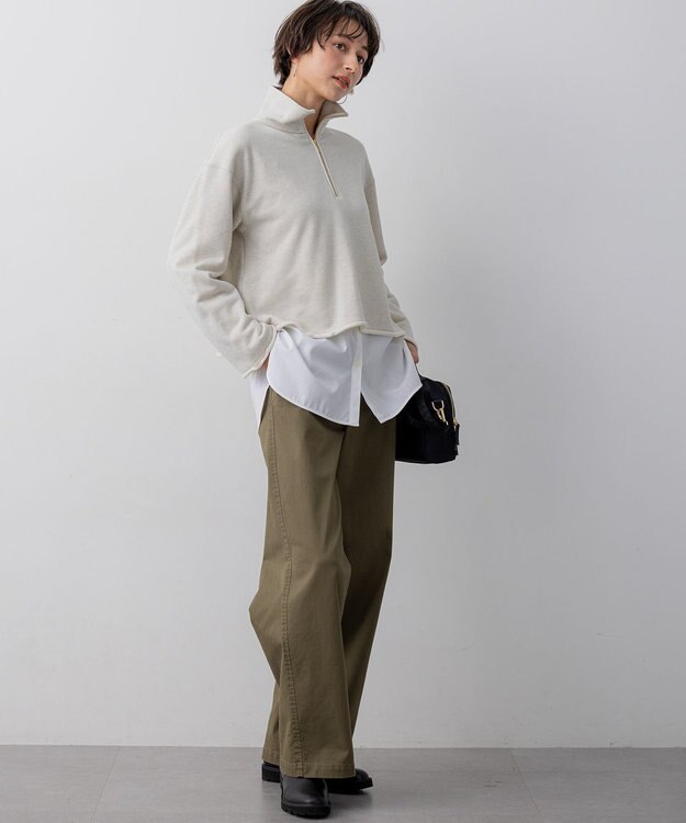 23区 【先行予約】シャイニーコットンテリー ハーフジップ スウェット アイボリー系