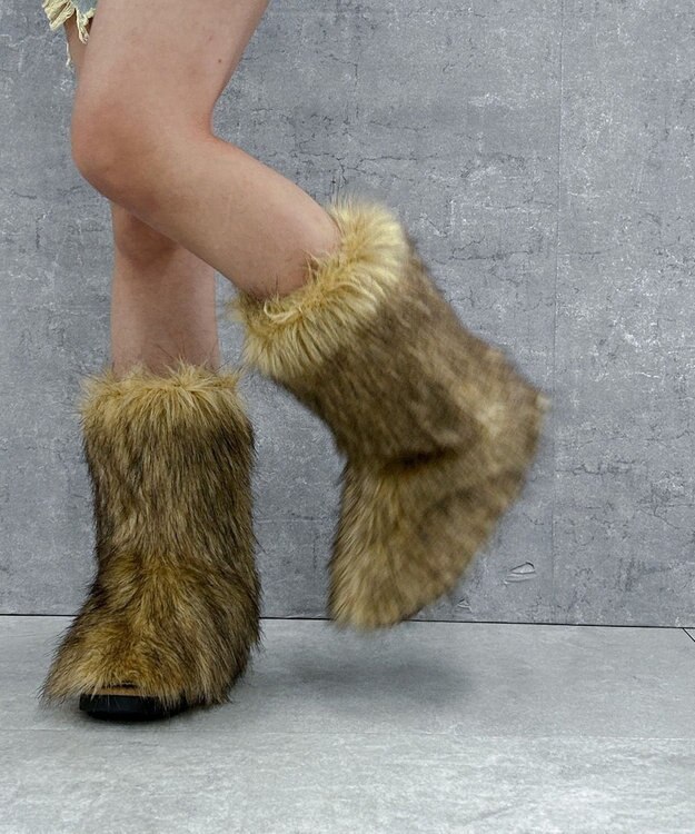 WEGO モンスターファーブーツ ベージュ