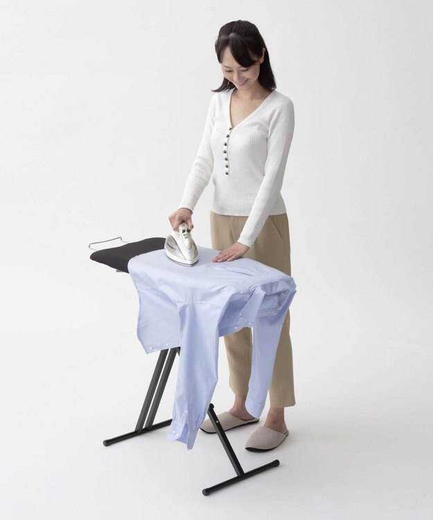 tower 軽量スタンド式アイロン台 タワー ブラック ブラック