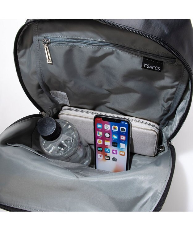 Y'SACCS コーティングナイロンリュック ブラック