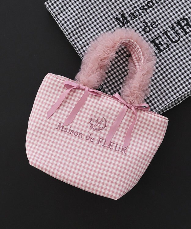 Maison de FLEUR ギンガムブランドロゴフリルハンドルトート Pink