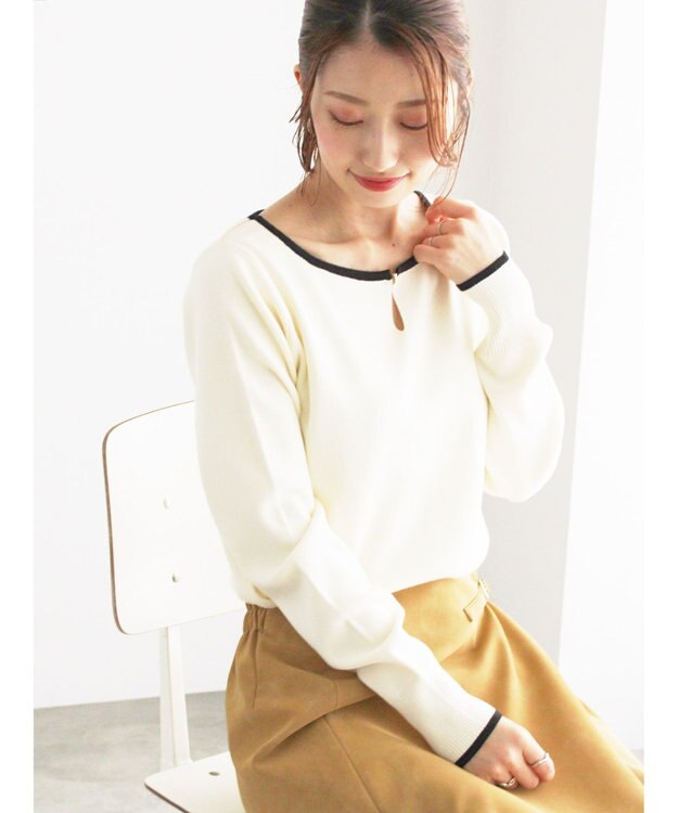 Te chichi スクエアチャームキーネックプルオーバー オフホワイト
