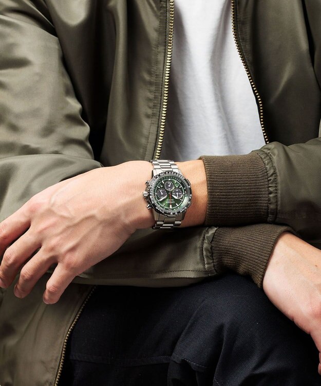 CITIZEN 【電池交換不要/20気圧防水/クロノグラフ】ケース40mmのパイロットウオッチ シルバー