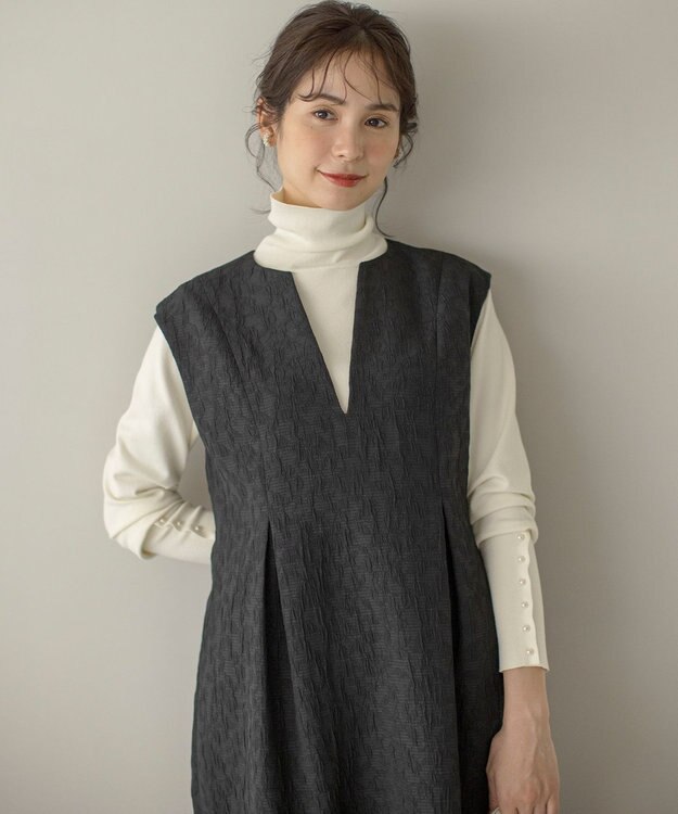 組曲 【WEB限定色あり】ELENA タートルネック ニット パールホワイト系