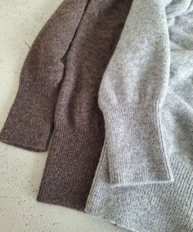 TOQUE 〈大草直子さんアドバイザー〉ベビーアルパカ×ウール縮絨ニットラグランスリーブ グレー