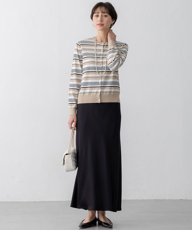 23区 【吸水速乾/防シワ】ジョーゼットサテン ナロー スカート ブラック系