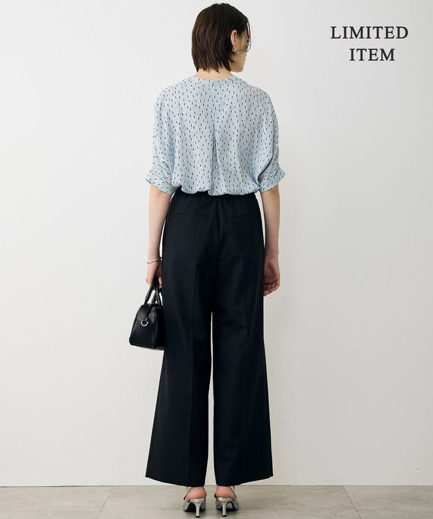 ICB L 【先行予約・WEB限定】BackSatinAmunzen 5分袖キーネックブラウス サックスブルー×モチーフドット柄