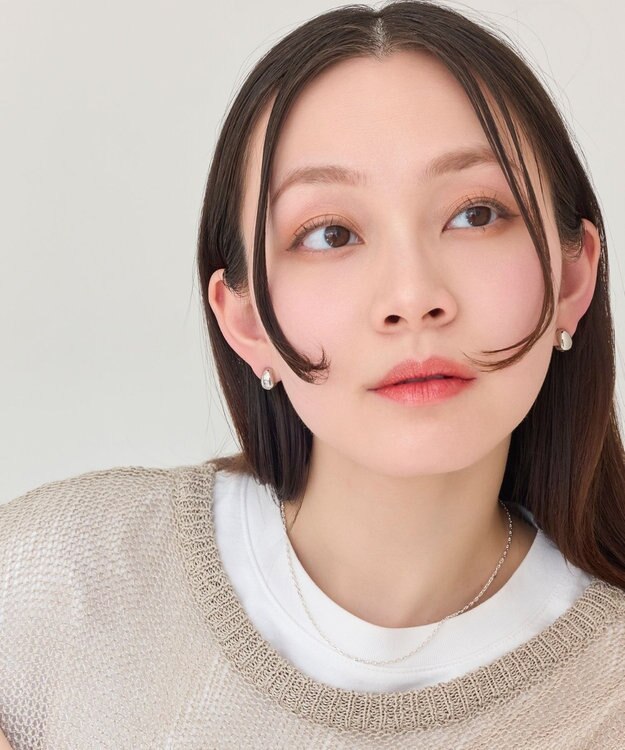 Phoebe 【ピアス見えシリーズ/金属アレルギー対応】オーバルフープスナップイヤリング　シルバー シルバー