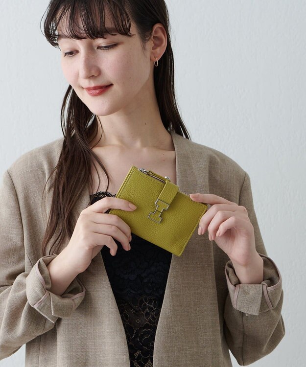 IACUCCI アバ ハーフウォレット CERVO イエロー