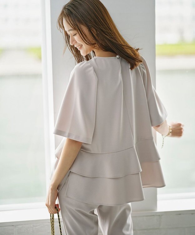 組曲 L 【接触冷感・吸湿・UVカット】ジョーゼットジャージーフリルブラウス ベージュ系