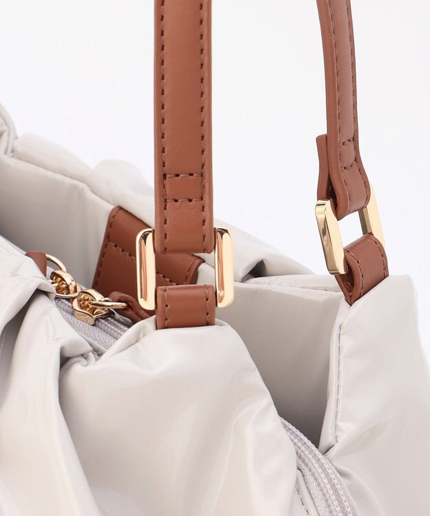 LA BAGAGERIE ソフトエナメル2WAYハンドバッグ Mサイズ アイボリー