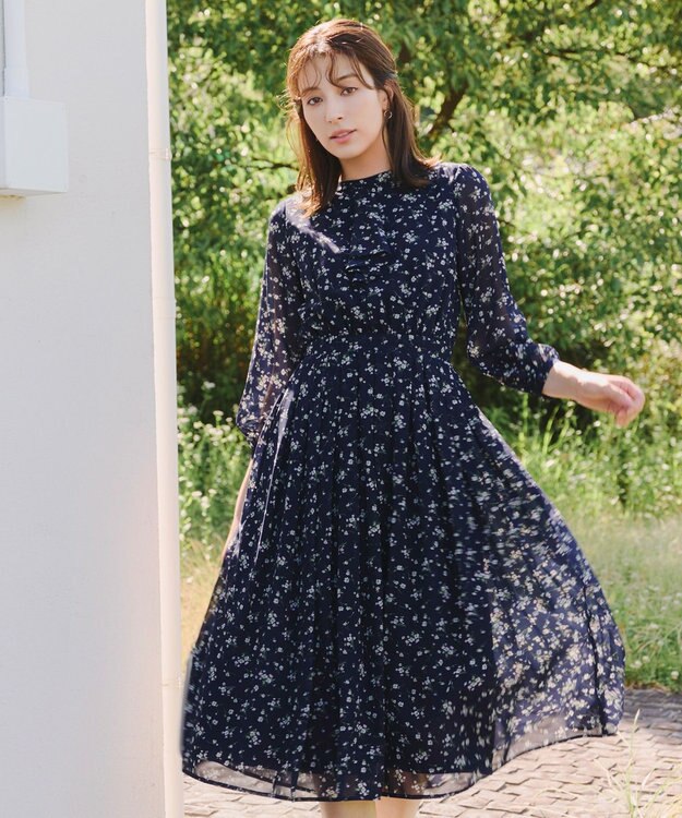 Tiaclasse 【新色追加・洗える】花柄フリルドレープワンピース ダークネイビー