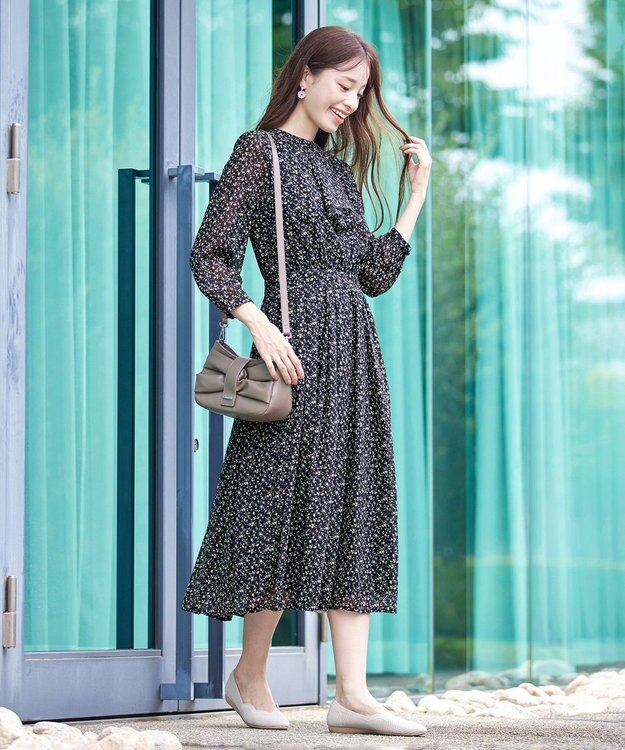 Tiaclasse L 【新色追加・洗える】花柄フリルドレープワンピース ブラック