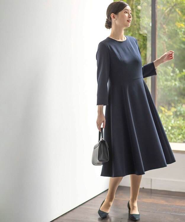 組曲 L 【KUMIKYOKU NAVY】コンフォータブルドレープ フレアワンピース ネイビー系