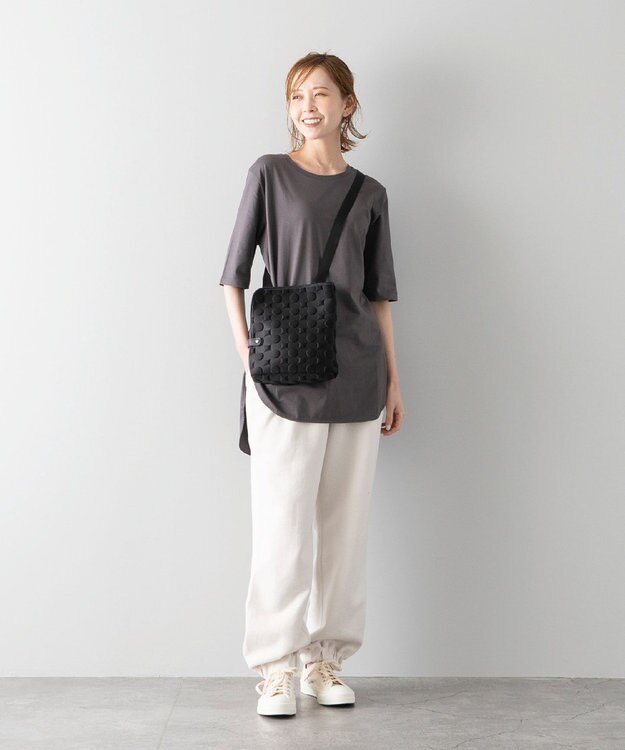 MIYABIYA 【撥水加工】La quoh with kirakaracho 南蛮七宝エンボスボンディング B5ショルダー 玄(ブラック)