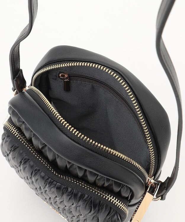 LA BAGAGERIE ランダムプリーツショルダーバッグ タテ ブラック