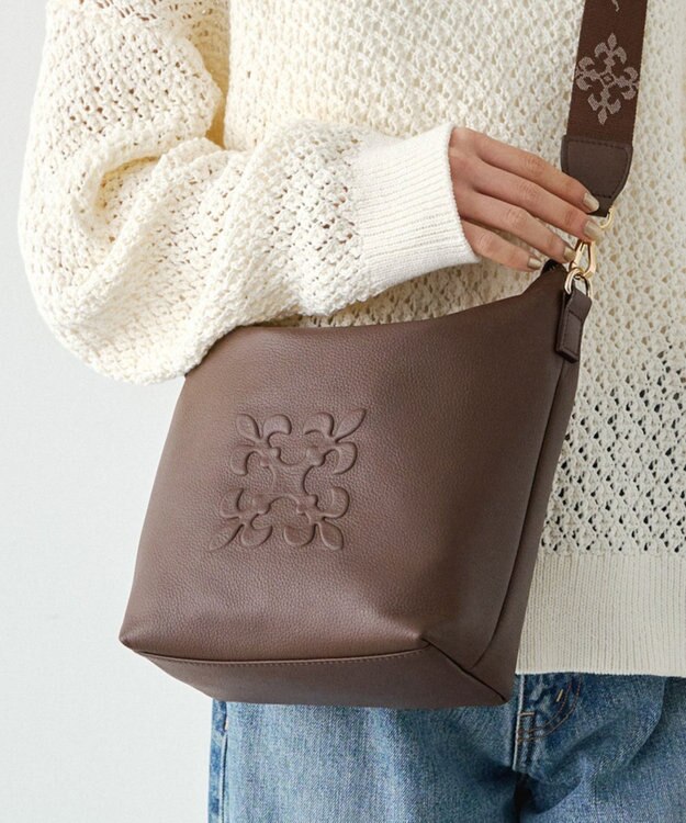 russet 《WEB限定》スタンダードミニショルダーバッグ <エンボスモノグラム>(CE-1718-WEB) D.Brown