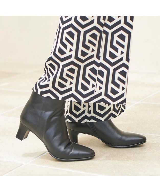 MODE ET JACOMO <D'ICI>ラウンドスクエアトゥショートブーツ ブラック