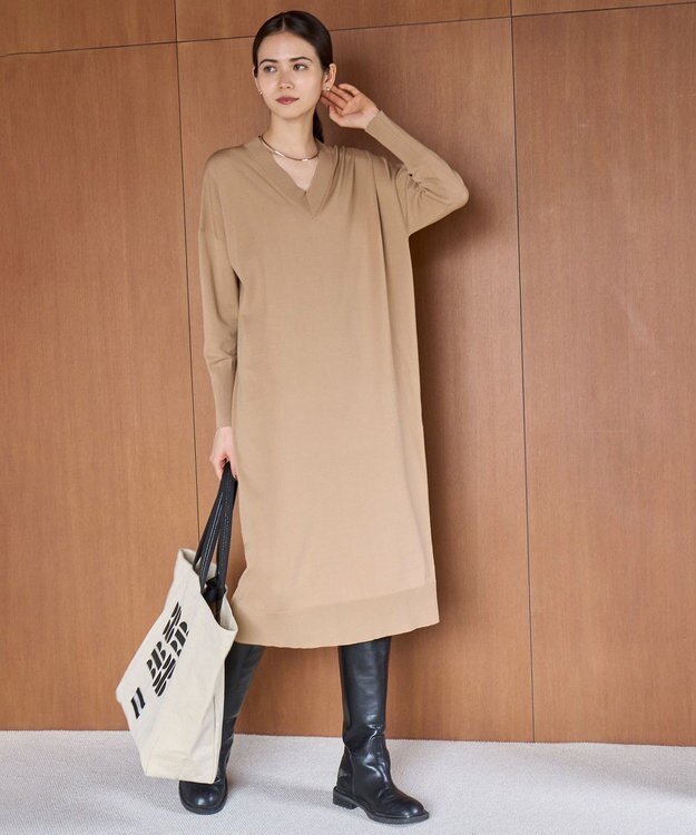 UNFILO 【洗える/抗菌防臭】マイビューティーニット Vネックワンピース キャメル