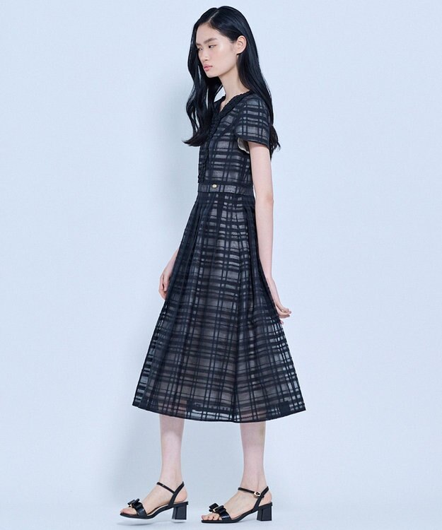 TOCCA 【星風まどかさん着用】FLOATING CHECK ドレス グレー系5