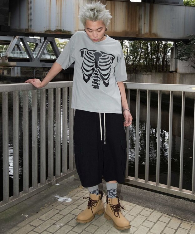 WEGO 【ユニセックス着用ITEM】ブリーチボーングラフィックT（SS） グレー