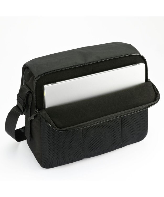ACE BAGS & LUGGAGE ace. ラグレンティスクロスX ショルダーバッグ A4/13.3インチPC収納 高強度 高撥水 軽量 20067 エース ブラック