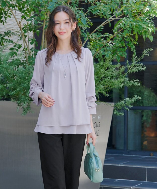 Tiaclasse 【新色追加・洗える】つまみタック袖レイヤードブラウス ライトグレー