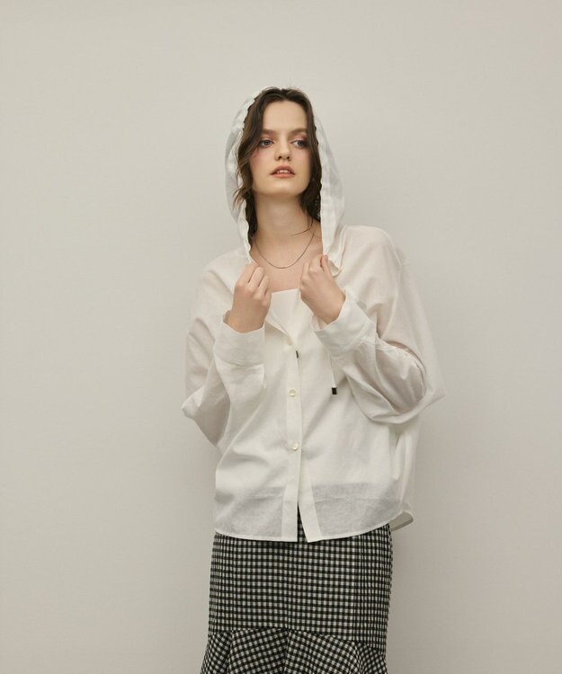 GRACE CONTINENTAL フードシャツ ホワイト