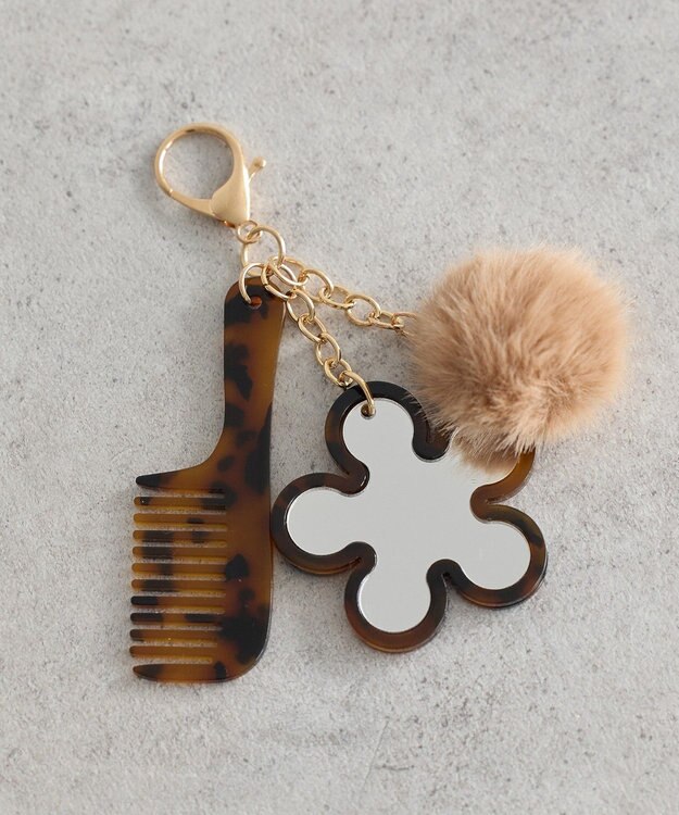 earth music&ecology ファーポンポン＋べっ甲柄ミラー付きチャーム Beige