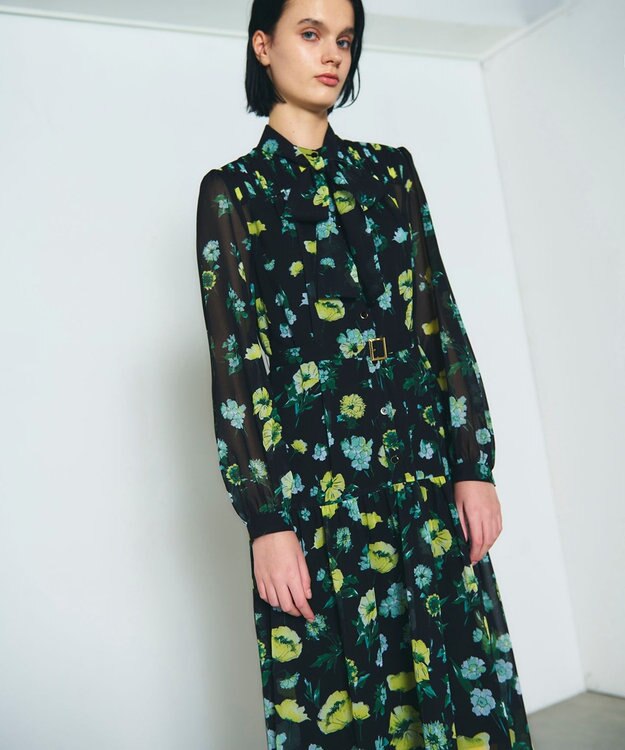 GRACE CONTINENTAL グラデフラワープリントワンピース ブラック