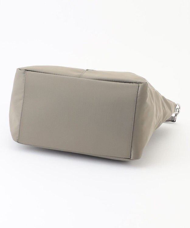 Y'SACCS ツイルナイロン　カーブショルダー　Mサイズ グレージュ