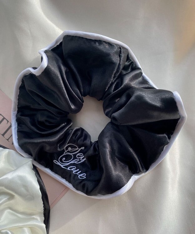 WEGO LBIGロゴ刺繍シュシュ ブラック