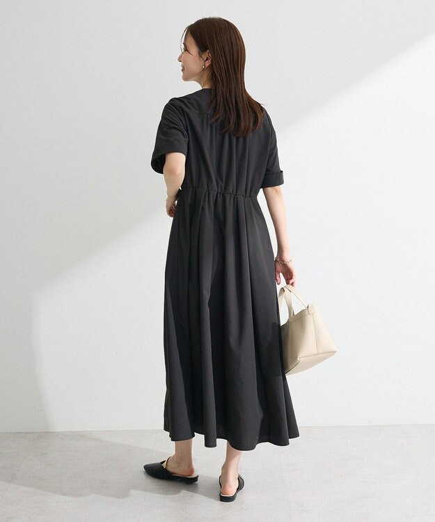 Green Parks サマ見えタックギャザーワンピース Charcoal Gray
